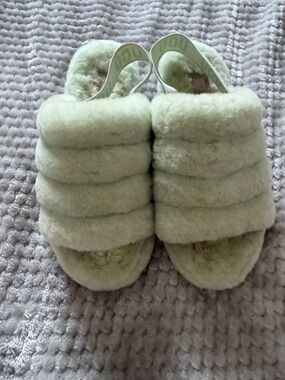 UGG Fluff Yeah Slingback Sandals Mint Green Shearling Slides Women’s Size 8